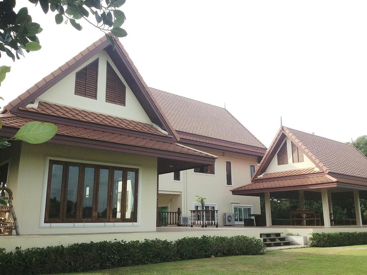 Thararin Villa Ban Doem Bang Exteriér fotografie